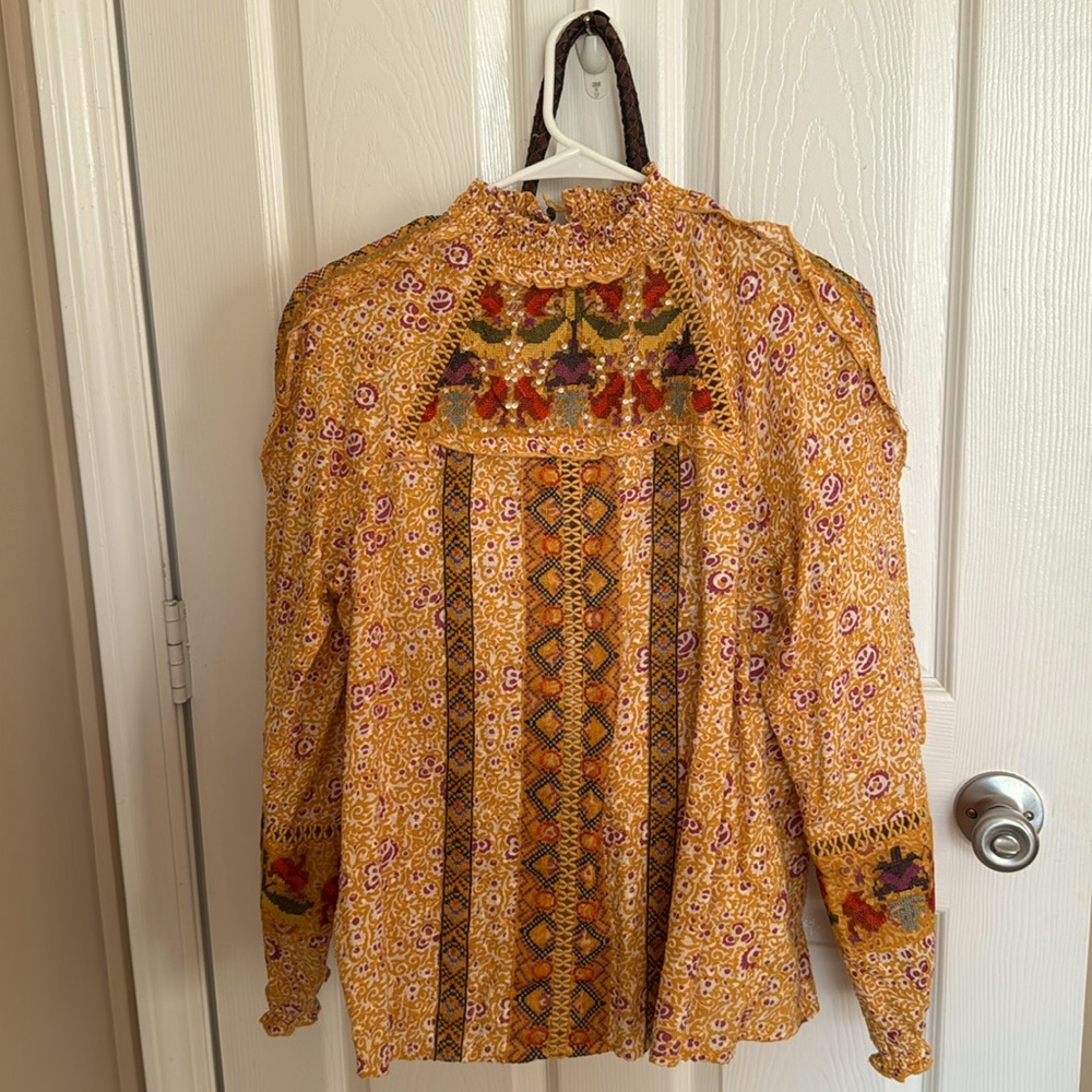 Maeve by Anthropologie turtle neck style blouse